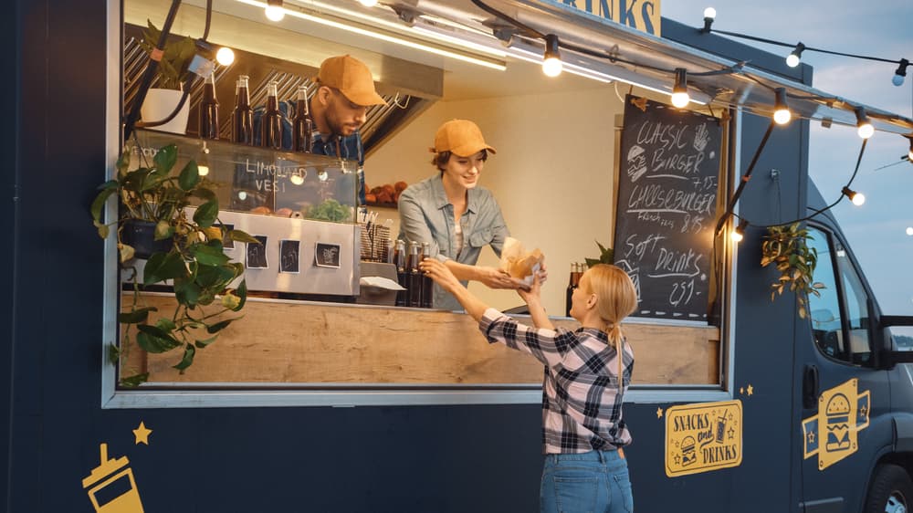 Street Food Trucks at Weddings: A Global Food Experience on Wheels